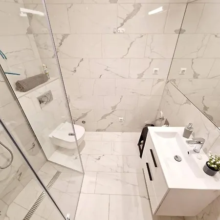 Carbona Aloe Lux Apartmán *